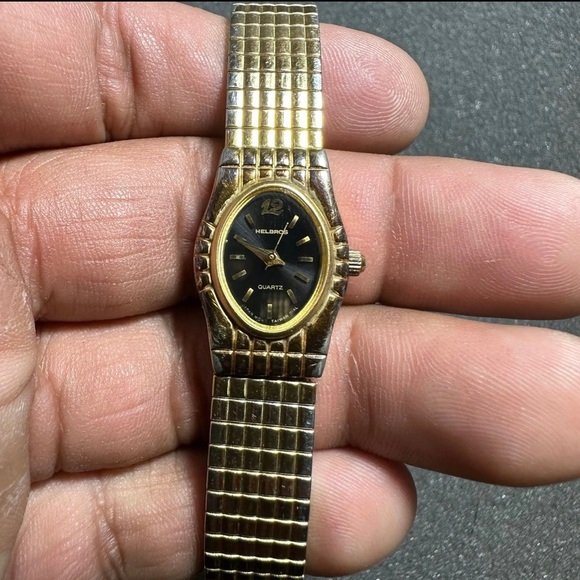 Helbros Ladies Quartz Watch Gold Tone Black Dial Stretch Band Working 26341 - Picture 1 of 11